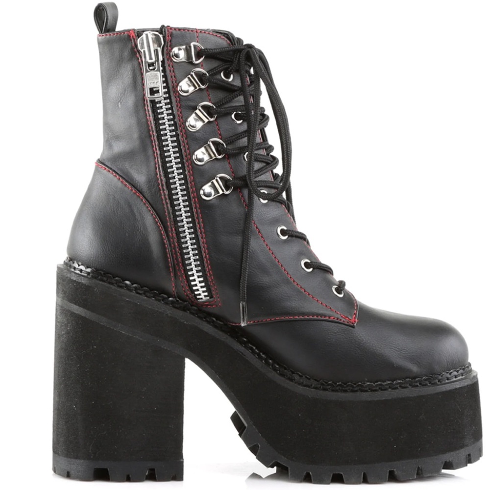DEMONIA DEATHSTALKER BOOTS SIZE 7